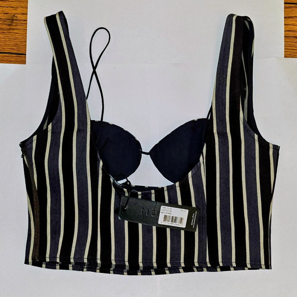 Lioness striped denim crop tank top (Navy, L) - Picture 6 of 9